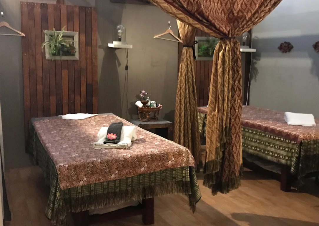 Treatment room with warm earth tones